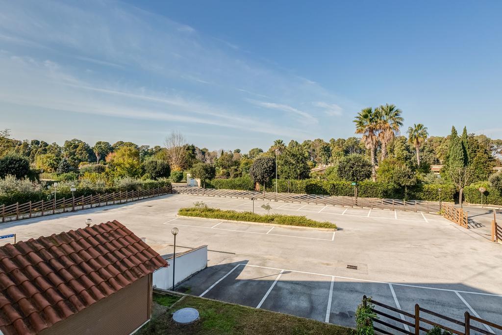 Terra Felice Aparthotel San Felice Circeo Exterior photo